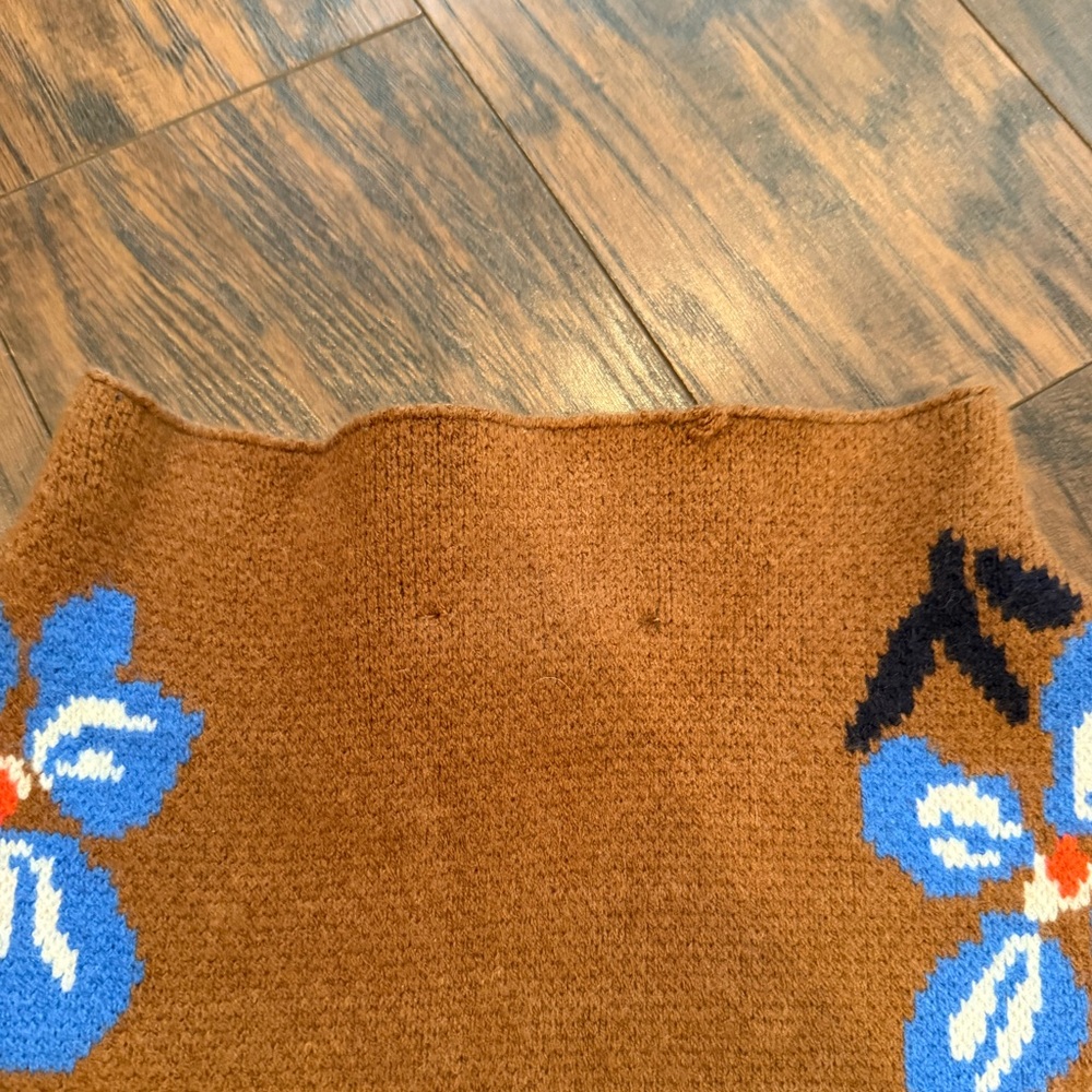 THML Knit Cowl Neck Chestnut Sleeveless Sweater With Blue Florals Size Large - Picture 9 of 10
